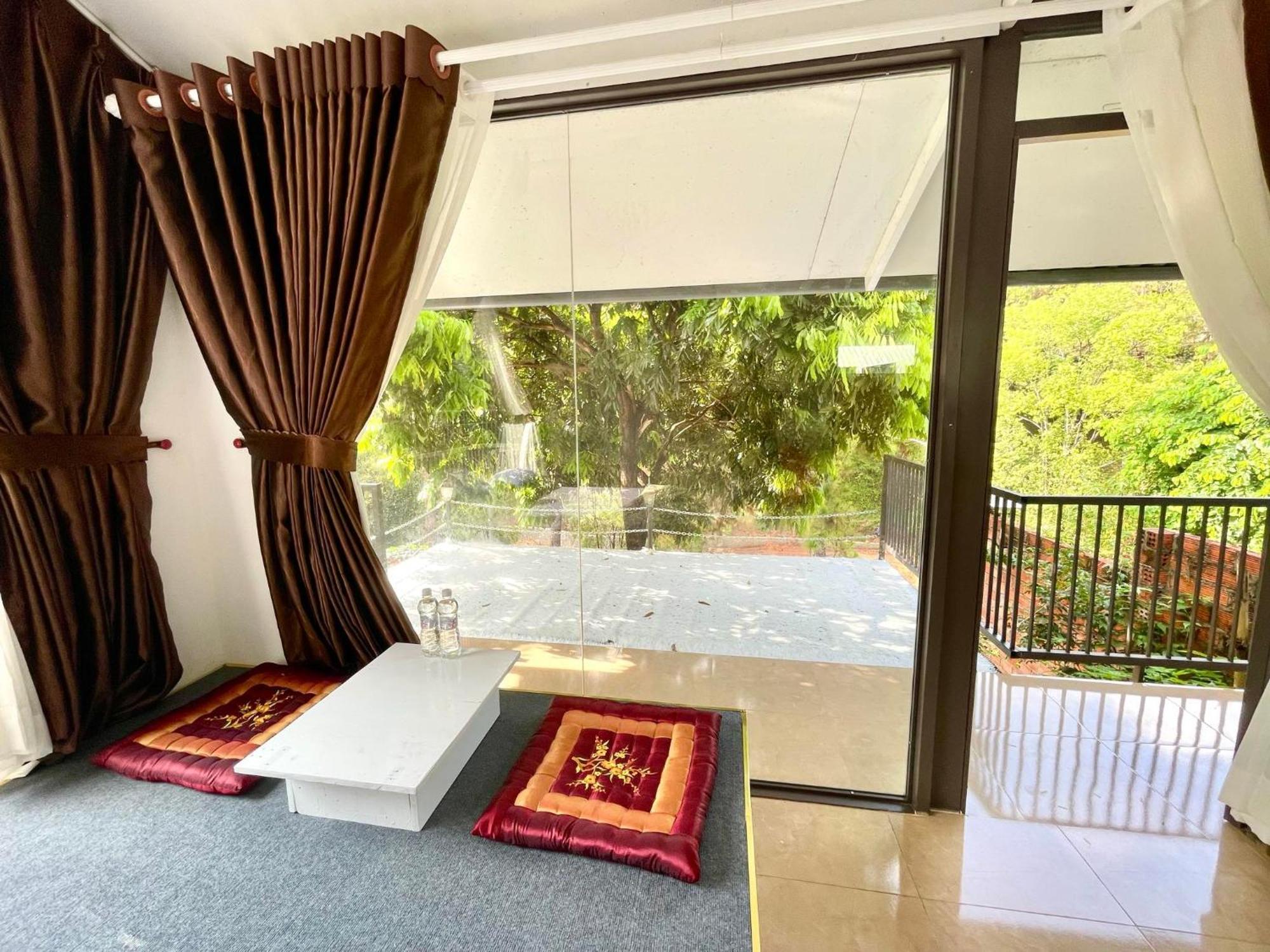 Lake View Homestay Pleiku Luaran gambar